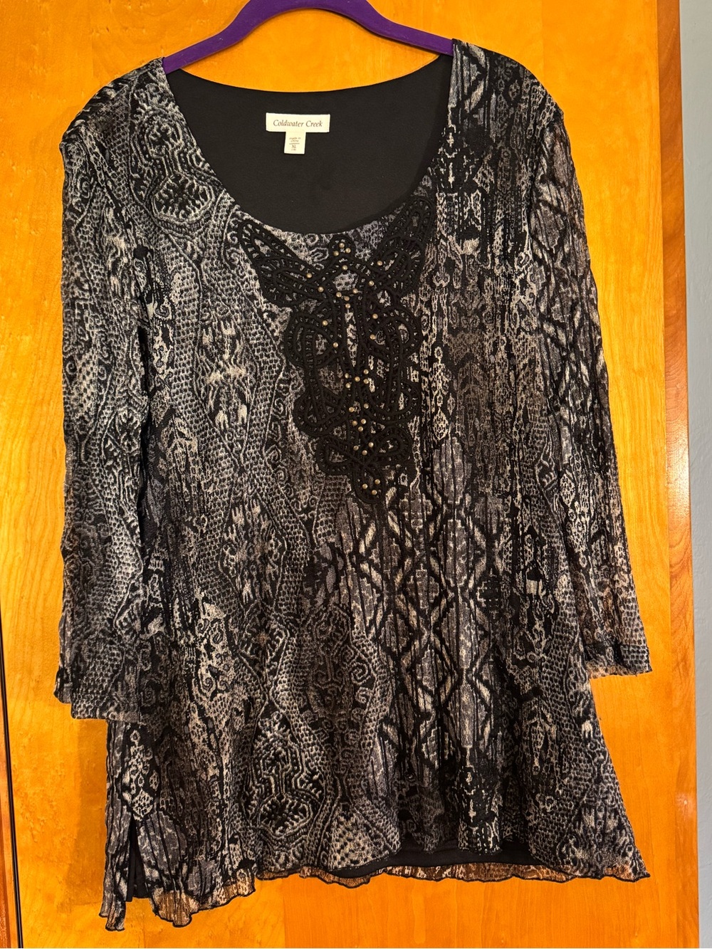 Coldwater Creek Black & Gray Lace-Detail Tunic Top